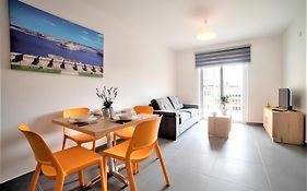 Elise Apartments